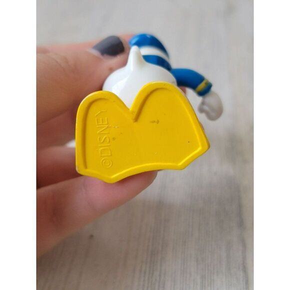 Vintage Donald Disney duck toy figure Pixar bow - Picture 4 of 4